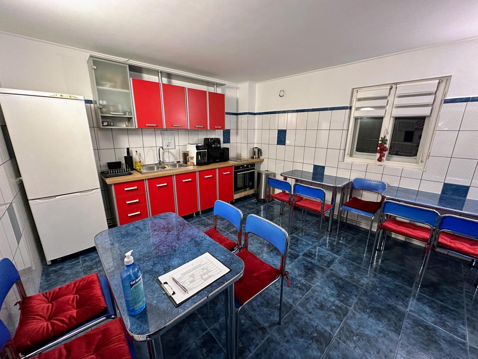 Готель Valea Alba View - Self Check-In Буштені Екстер'єр фото